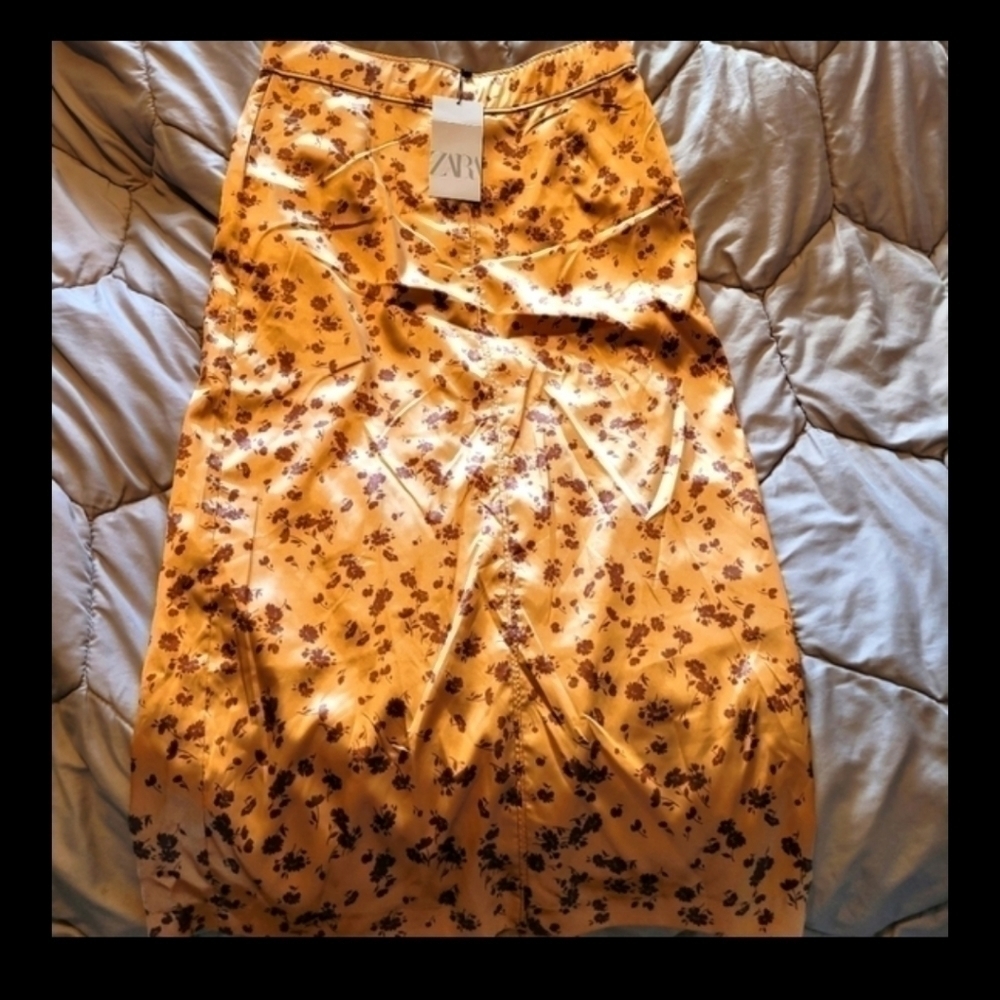 𝅺ZARA Skirt Large 😍 - Picture 11 of 13
